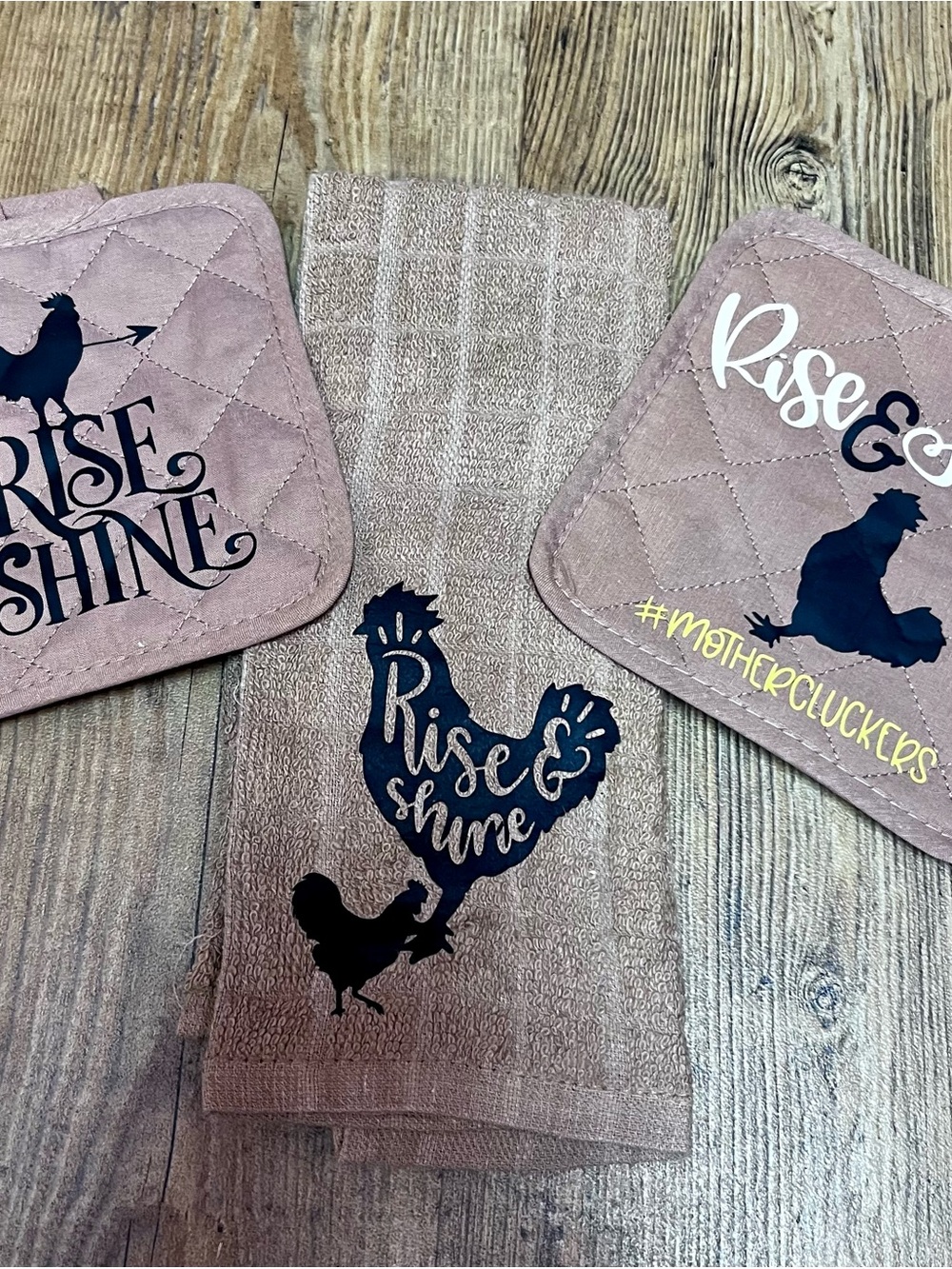 Rise & Shine Rooster Kitchen Towel and Pot Holders - Dusty Mauve